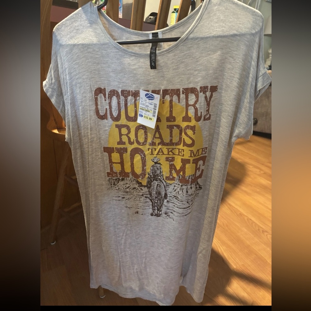 Gray Graphic T-Shirt with Country Roads Print